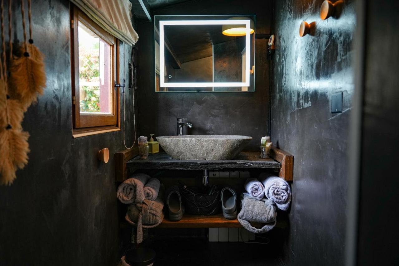 Kaebane 85, Lodge Avec Spa Au Bord De L'Eau Prouilly Dış mekan fotoğraf